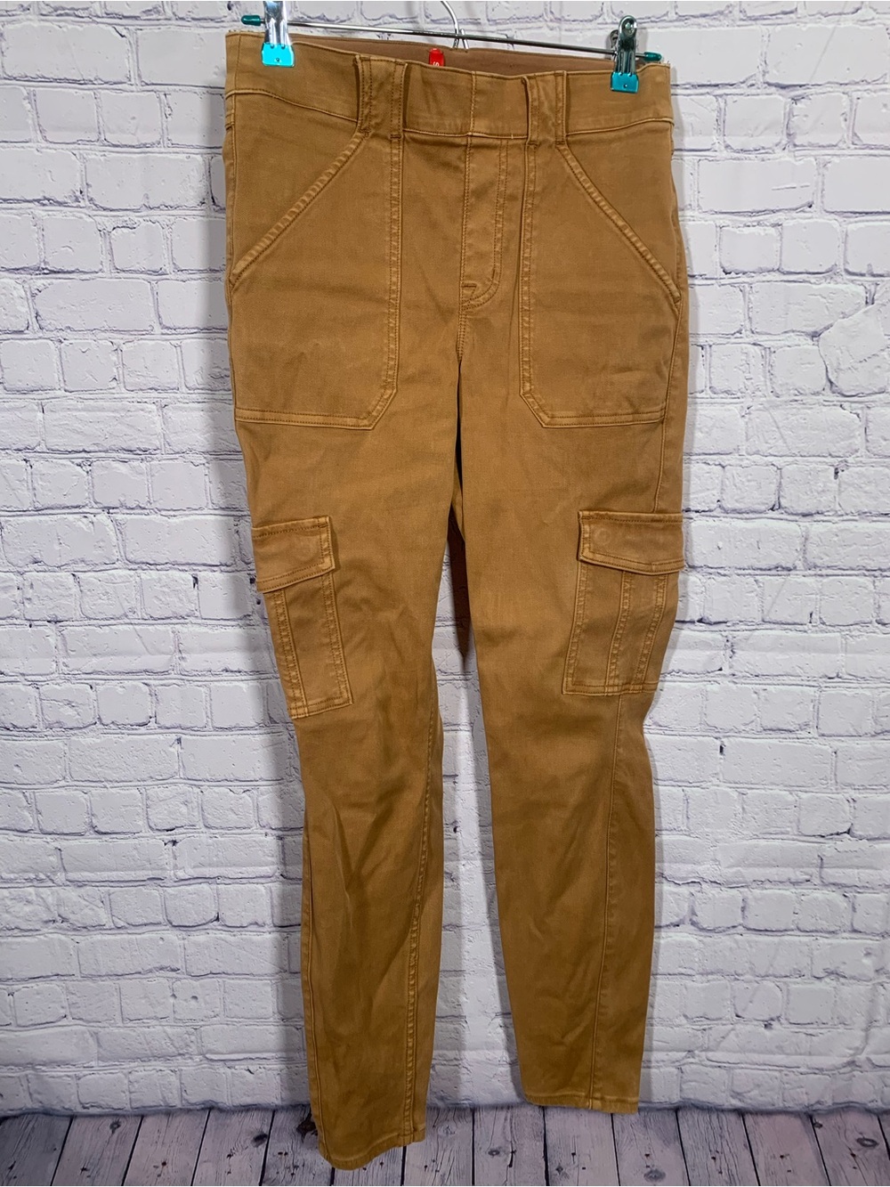 Spanx Womens Stretch Twill Ankle Cargo Pants in Honey Glow Brown Size M Casual